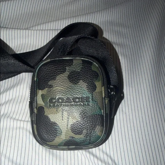 Coach Camouflage Green and Black Messenger Bag - Picture 3 of 3